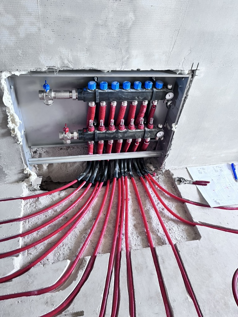 EC72B54C-BBB5-4DC3-AB51-1B44AD9AF7CA_1_105_c